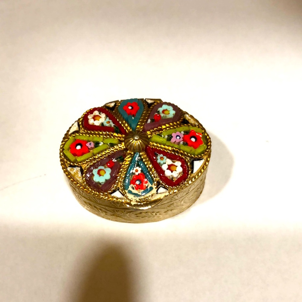 Micro mosaic,push lock,oval box,metal surround .